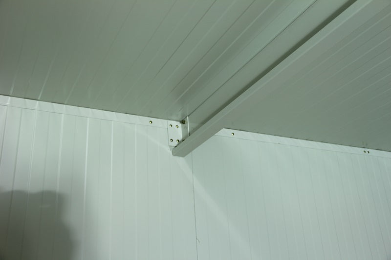 Duramax Flat Roof Building 19x10 - Backyard Oasis roof support