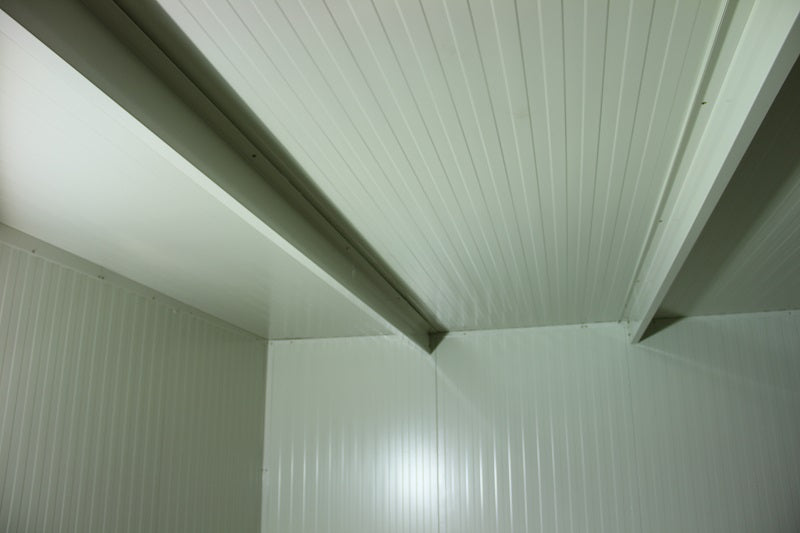 Duramax Flat Roof Building 19x10 - Backyard Oasis  roof support close up detail